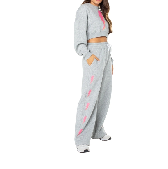 Celebrity Pink Juniors Set w/Sweater and Wide Leg Pants. - Picture 4 of 14